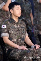 [동아포토]김성규 ‘땀흘리는 이등병’