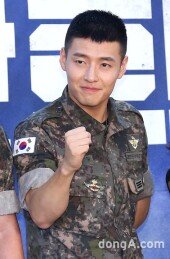 [동아포토]강하늘 ‘미담꾼의 바른 미소’