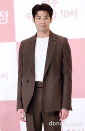 [동아포토]최다니엘 ‘오늘의 탐정으로 변신’