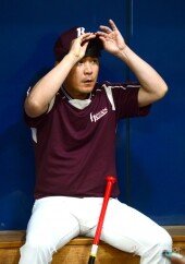 [포토] 취재진과 이야기하는 장정석 감독