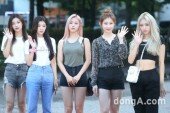 [아이돌픽]'있지' 음악방송 출근길도 달라달라.. 올해 최고 신인