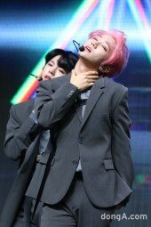 [동아포토]골든차일드 주찬, 치명적인 매력 섹시 무대