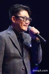 [동아포토]김현철, 빛나는 시티팝 장인