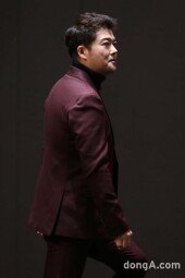 [동아포토]전현무, 열애 인정 후 첫 공식석상