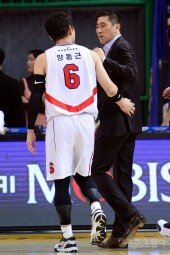 [포토] 이상민 감독, (양)동근아! 우리한테 너무하네~