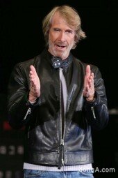 [동아포토]마이클 베이 감독, 액션 배우 포스