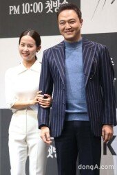 [동아포토]99억의 여자 조여정-정웅인, 유쾌한 부부