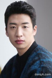 [동아포토+]유수빈, 시크한 남성미.. 주먹이 맞아?