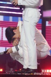 [동아포토]아스트로 차은우, 감격의 순간