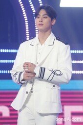 [동아포토]아스트로 차은우, 여유로운 자세