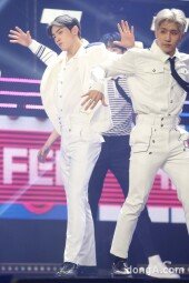 [동아포토]아스트로 차은우, 박력 넘치는 순백남