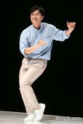 [동아포토]김동완, 무대 위 댄서