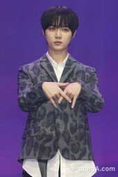 [동아포토]투모로우바이투게더 범규, 시크한 꽃미남