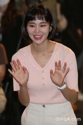 [동아포토]한지은, 상큼발랄한 입장