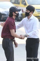 [동아포토장근석, 소집해제.. 아쉬운 작별 인사