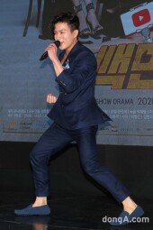 [동아포토]나태주, 태권트롯 무대