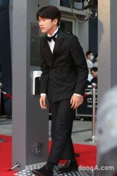 [동아포토]안지호, 턱시도 입은 소년