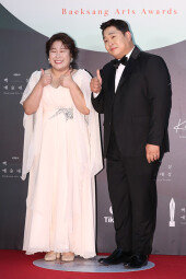 [포토]김민경-문세윤, 잘 어울리는 한 쌍 (2020 백상예술대상)