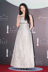 [포토]아이유, 노래면 노래.. 연기면 연기 (2020 백상예술대상)