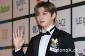 [동아포토]강다니엘, 멍뭉미 매력