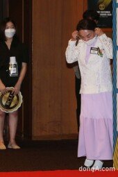 [동아포토]김수미, 마스크 쓴 채 입장