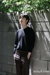 [동아포토+]홍경, 화보처럼