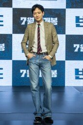 [포토]강동원, 반도의 존재감