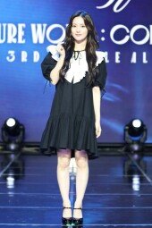 [동아포토]네이처 채빈, 비현실적인 비주얼.. 인형 미모