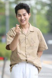 [동아포토]김희재, 못말리는 트로트 사랑