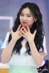 [동아포토]위키미키 엘리, 레드가 잘 어울려