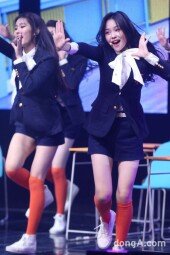 [동아포토]위클리 지한, 발랄하게