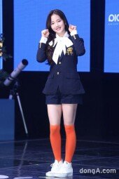 [동아포토]위클리 이수진, 파이팅 넘치는 포즈