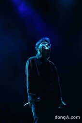 [동아포토]신용재, 빛나는 솔로