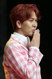 [동아포토]김수찬, 매너 넘치는 프린수찬