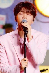 [동아포토]정세운, 핑크빛 가수