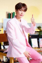 [동아포토]정세운, 핑크빛 싱어송라이터