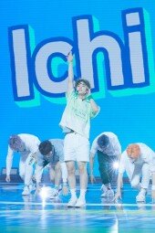 [동아포토]티오오, 상큼발랄 무대