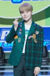 [동아포토]TOO 재윤, 미소년의 손하트