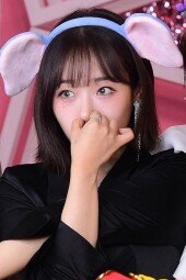 [DA포토]위키미키 유정, 코끼리는 코가 손이래요