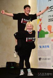 [포토] 김민구-홍윤화 ‘만세~’