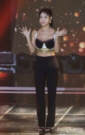 [DA포토]소유, 서머퀸의 인사법