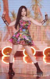 [DA포토](여자)아이들 슈화, 빛나는 백옥미인