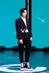 [DA포토] 크래비티 성민, 막내의 반전 매력 (ft.상남자)