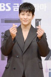 [DA포토]주원, 하트가 두개