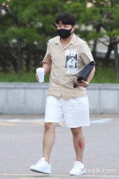 [DA포토]김호중, 다리 부상투혼..