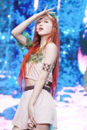 [DA포토]오마이걸 유아, 여유 넘치는 솔로 무대