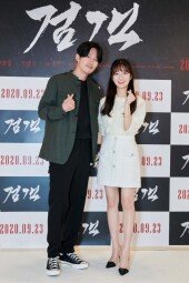 [DA포토]장혁-김현수, 검객 엄지 척~