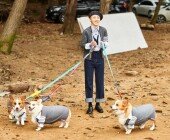 [DA포토]마마무 문별, 댕댕이 삼형제랑