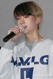 [DA포토]피원하모니 지웅, 빛나는 미소년