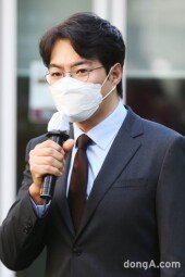 [DA포토]송일국 ＂맞아도 되는 아이는 단 하나도 없다＂